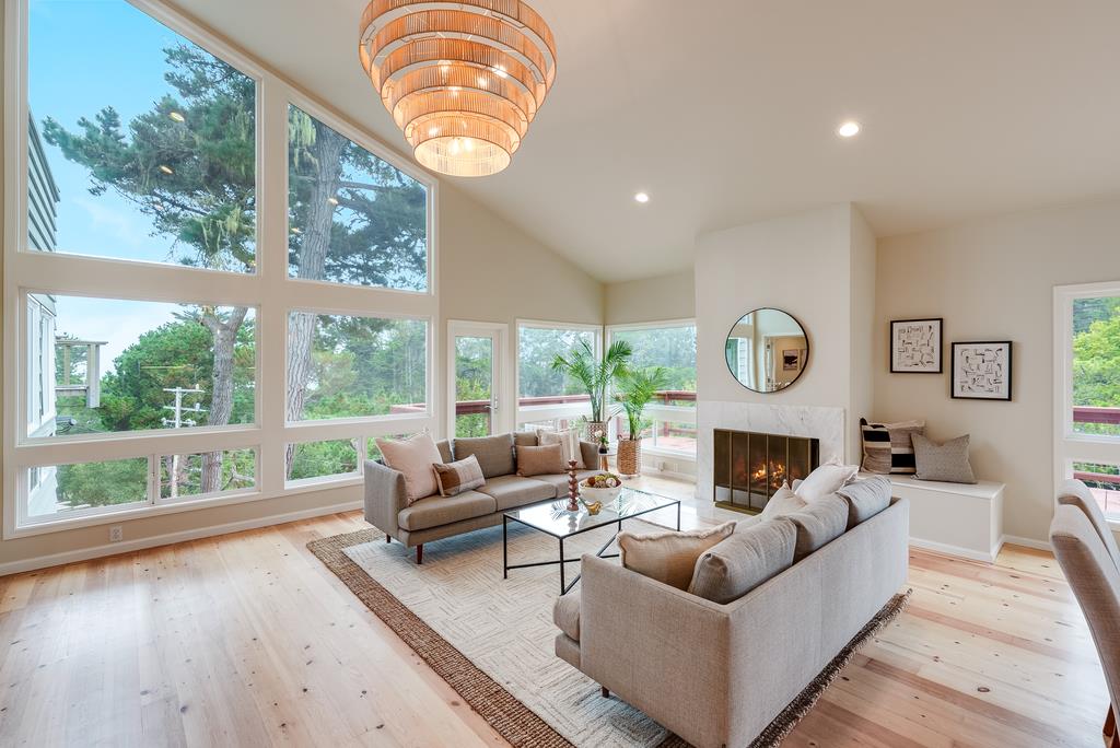 Detail Gallery Image 4 of 34 For 8 Cresta Way, Watsonville,  CA 95076 - 3 Beds | 3 Baths