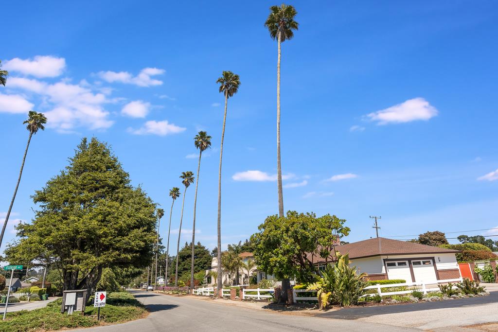 Detail Gallery Image 30 of 34 For 8 Cresta Way, Watsonville,  CA 95076 - 3 Beds | 3 Baths