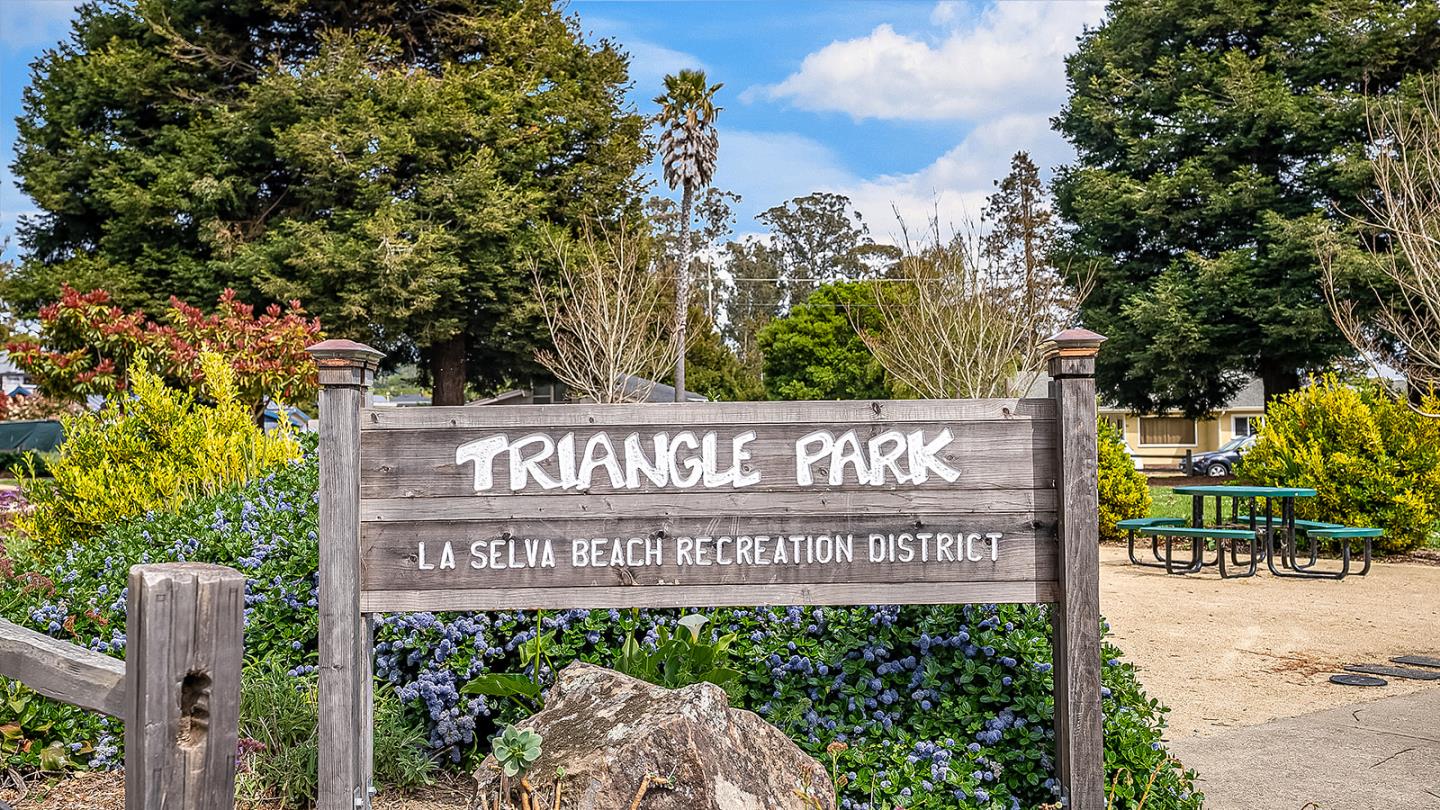 Detail Gallery Image 33 of 34 For 8 Cresta Way, Watsonville,  CA 95076 - 3 Beds | 3 Baths