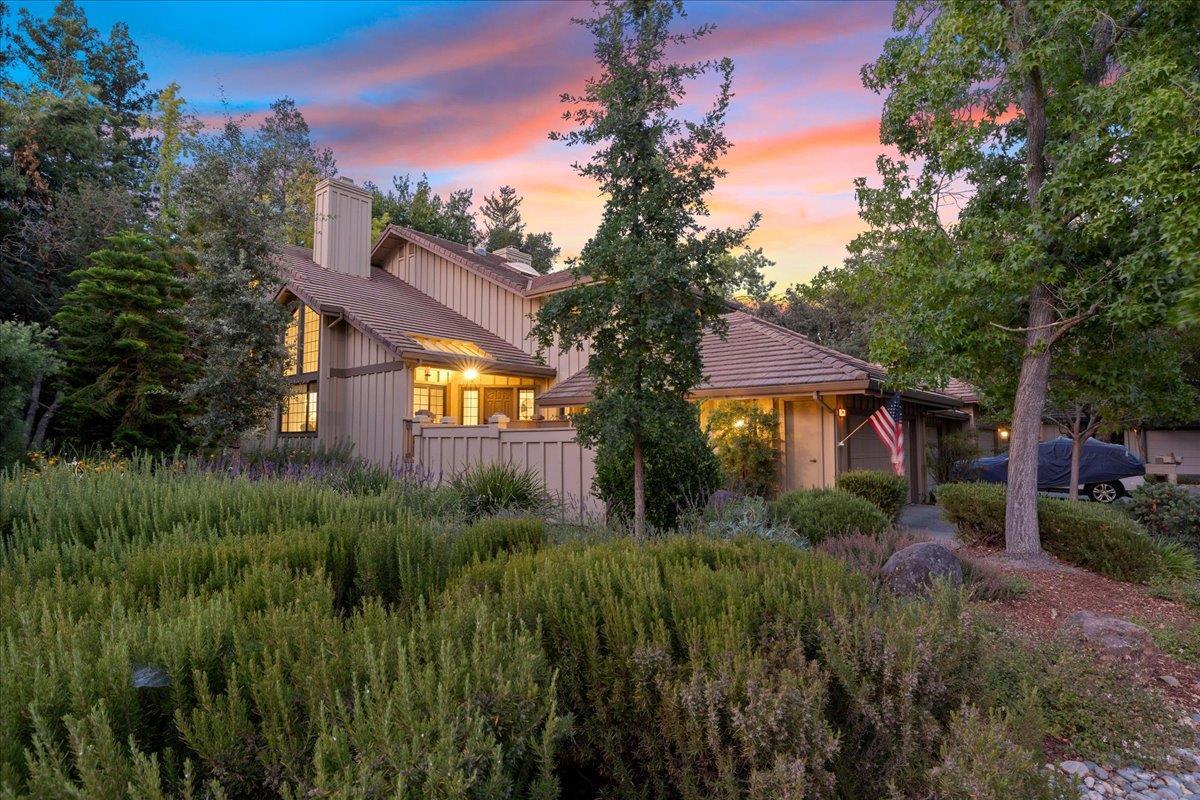 Detail Gallery Image 4 of 29 For 5941 Fiddletown Pl, San Jose,  CA 95120 - 3 Beds | 3 Baths