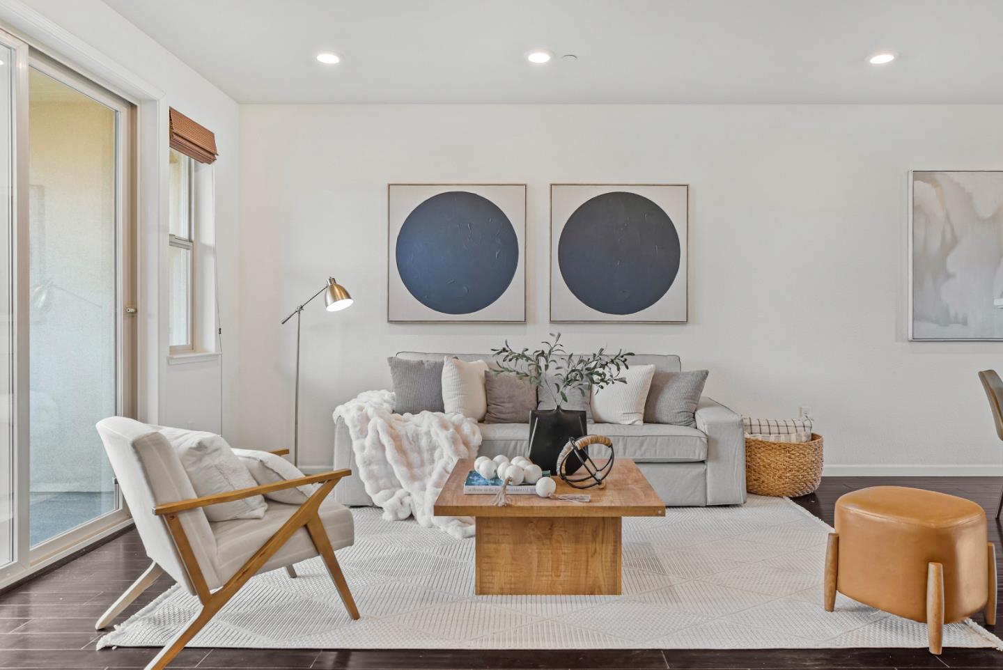 Detail Gallery Image 2 of 46 For 2753 Ferrara Cir, San Jose,  CA 95111 - 3 Beds | 3/1 Baths