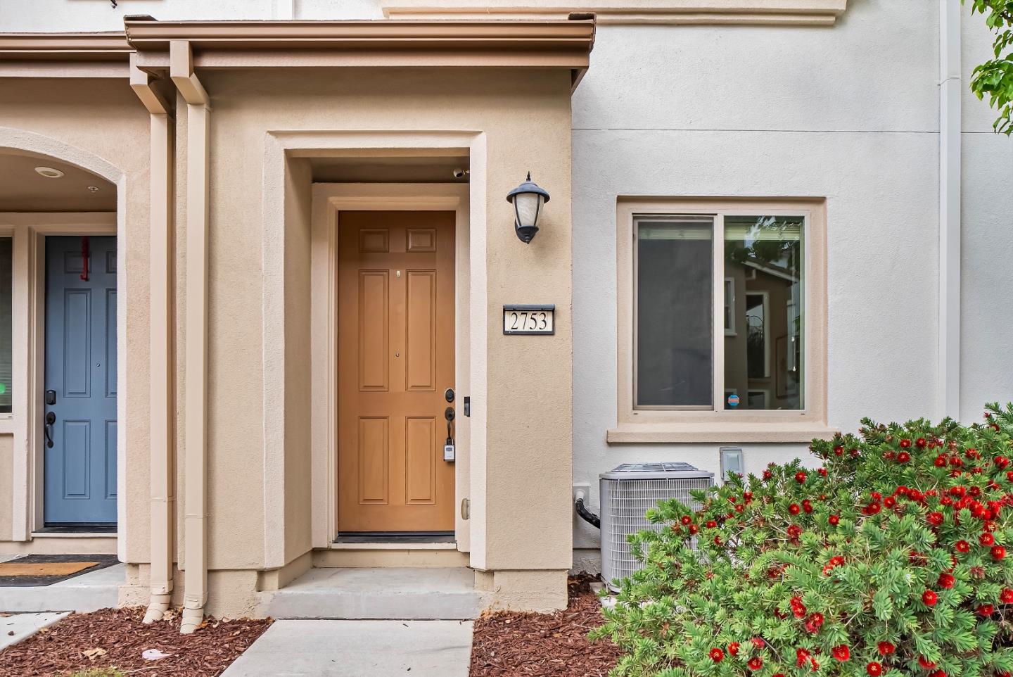 Detail Gallery Image 31 of 46 For 2753 Ferrara Cir, San Jose,  CA 95111 - 3 Beds | 3/1 Baths