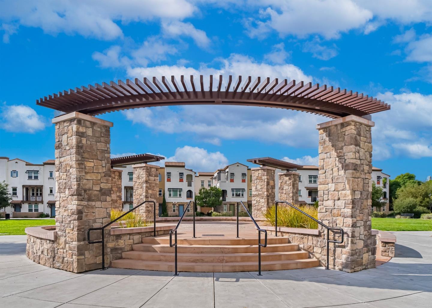 Detail Gallery Image 39 of 46 For 2753 Ferrara Cir, San Jose,  CA 95111 - 3 Beds | 3/1 Baths