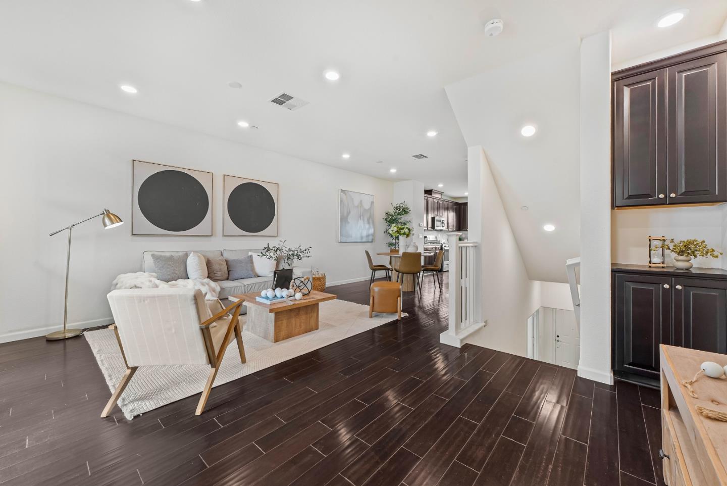 Detail Gallery Image 5 of 46 For 2753 Ferrara Cir, San Jose,  CA 95111 - 3 Beds | 3/1 Baths