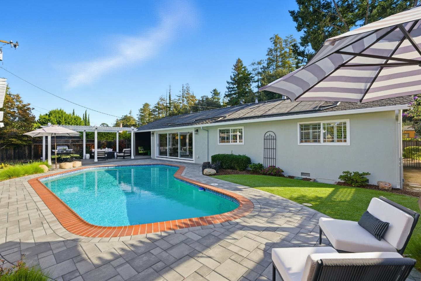 Detail Gallery Image 12 of 101 For 2177 Emory St, San Jose,  CA 95128 - 3 Beds | 2 Baths