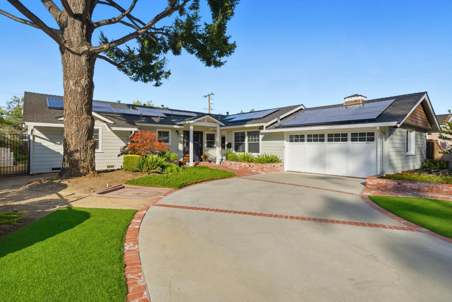 Detail Gallery Image 2 of 101 For 2177 Emory St, San Jose,  CA 95128 - 3 Beds | 2 Baths