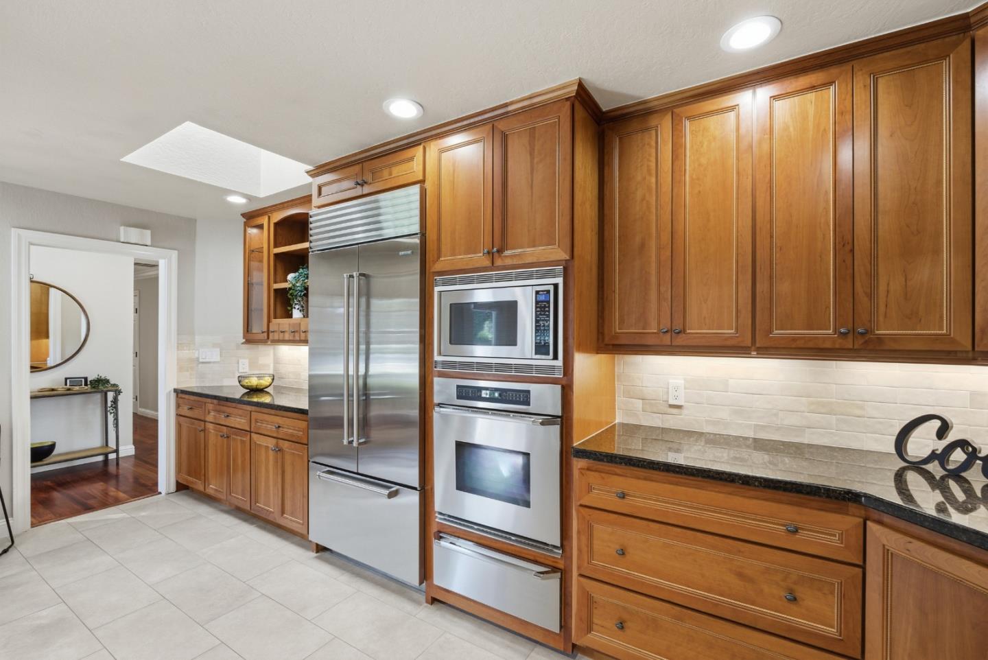 Detail Gallery Image 20 of 101 For 2177 Emory St, San Jose,  CA 95128 - 3 Beds | 2 Baths