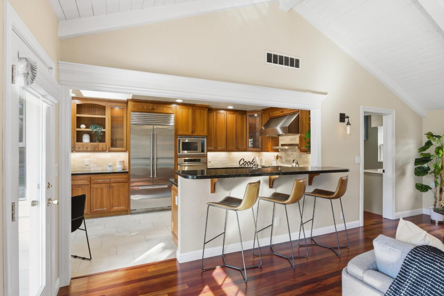 Detail Gallery Image 23 of 101 For 2177 Emory St, San Jose,  CA 95128 - 3 Beds | 2 Baths