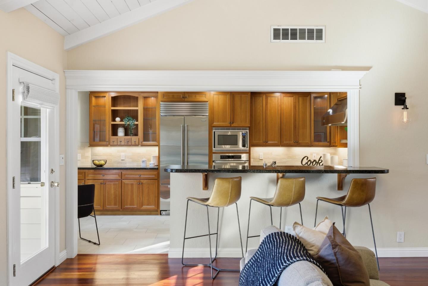 Detail Gallery Image 24 of 101 For 2177 Emory St, San Jose,  CA 95128 - 3 Beds | 2 Baths