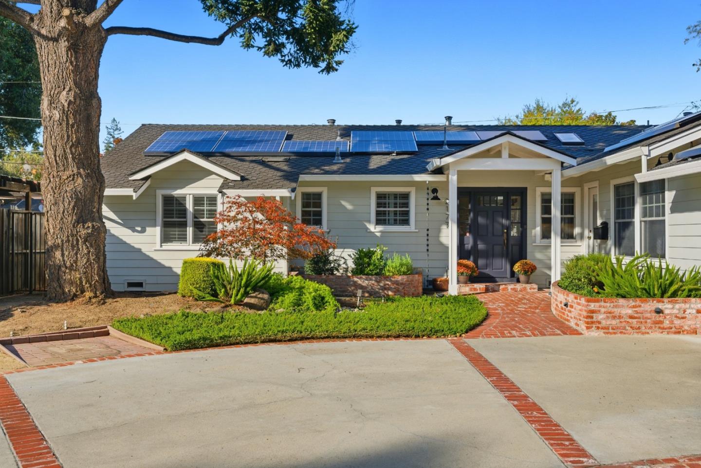 Detail Gallery Image 4 of 101 For 2177 Emory St, San Jose,  CA 95128 - 3 Beds | 2 Baths