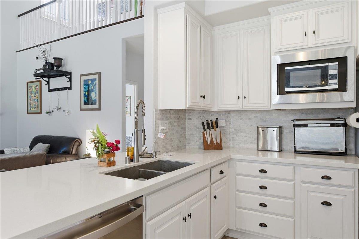 Detail Gallery Image 10 of 32 For 2777 Mira Bella Cir, Morgan Hill,  CA 95037 - 4 Beds | 3 Baths