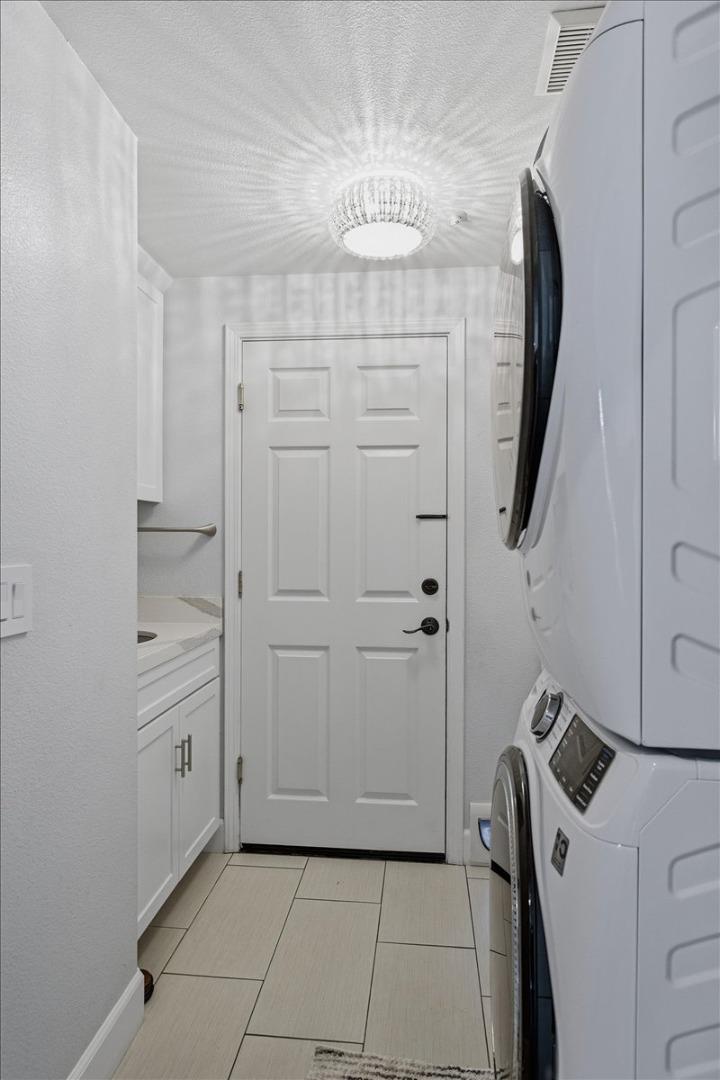 Detail Gallery Image 15 of 32 For 2777 Mira Bella Cir, Morgan Hill,  CA 95037 - 4 Beds | 3 Baths