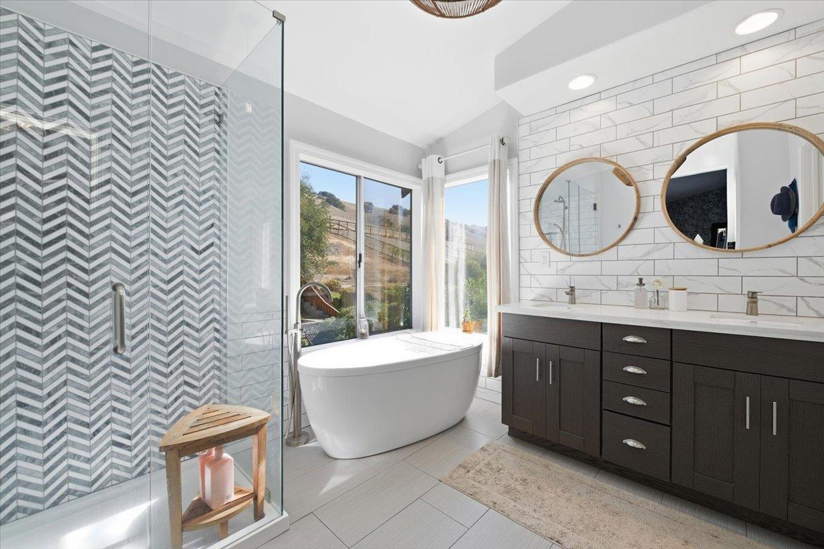 Detail Gallery Image 26 of 32 For 2777 Mira Bella Cir, Morgan Hill,  CA 95037 - 4 Beds | 3 Baths