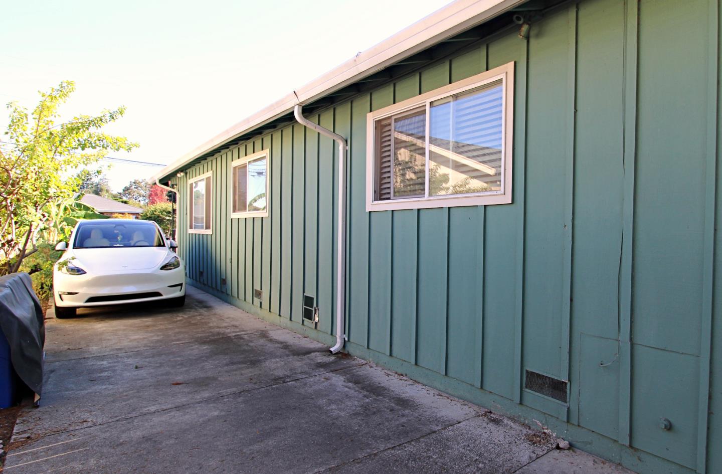 Detail Gallery Image 2 of 26 For 657 2nd Ave, Redwood City,  CA 94063 - 3 Beds | 2 Baths