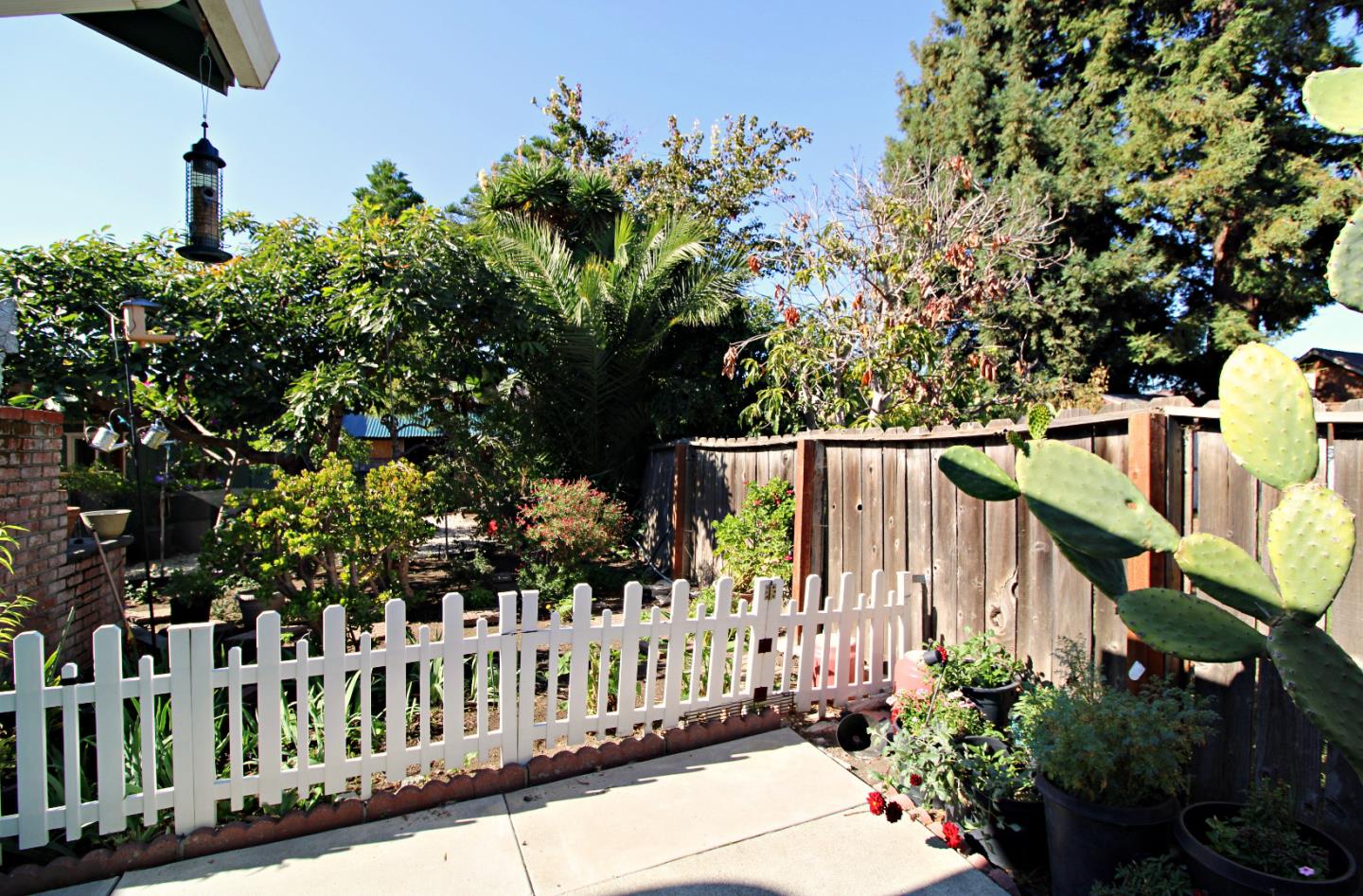 Detail Gallery Image 25 of 26 For 657 2nd Ave, Redwood City,  CA 94063 - 3 Beds | 2 Baths