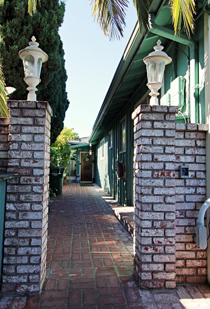 Detail Gallery Image 8 of 26 For 657 2nd Ave, Redwood City,  CA 94063 - 3 Beds | 2 Baths