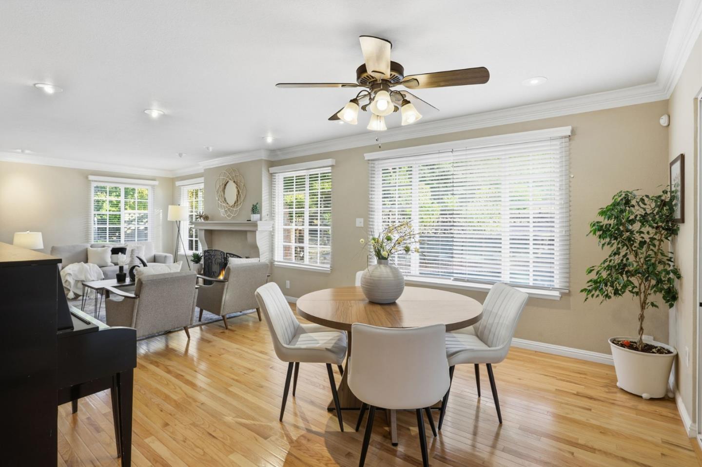 Detail Gallery Image 14 of 51 For 6415 Bevil Ct, San Jose,  CA 95123 - 5 Beds | 2/1 Baths