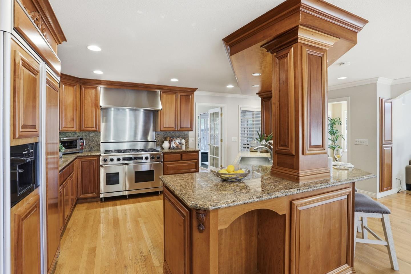 Detail Gallery Image 9 of 51 For 6415 Bevil Ct, San Jose,  CA 95123 - 5 Beds | 2/1 Baths