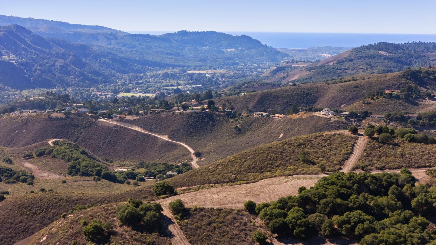 Detail Gallery Image 14 of 17 For 10190 Calle De Robles, Carmel,  CA 93923 - – Beds | – Baths