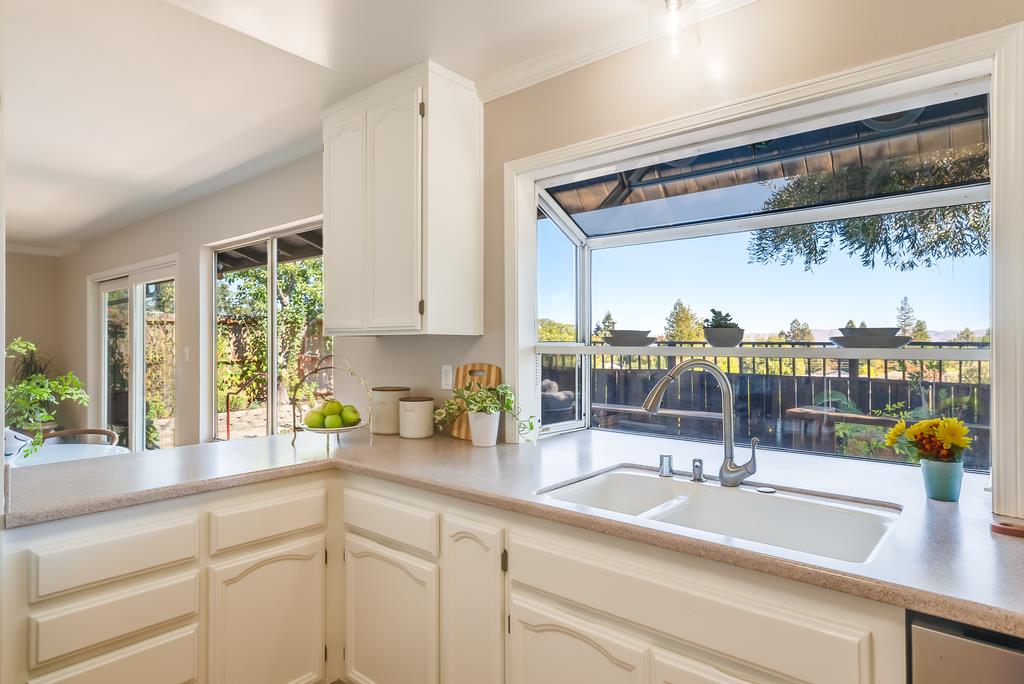 Detail Gallery Image 18 of 48 For 2951 Hannan Dr, Pleasant Hill,  CA 94523 - 3 Beds | 2 Baths