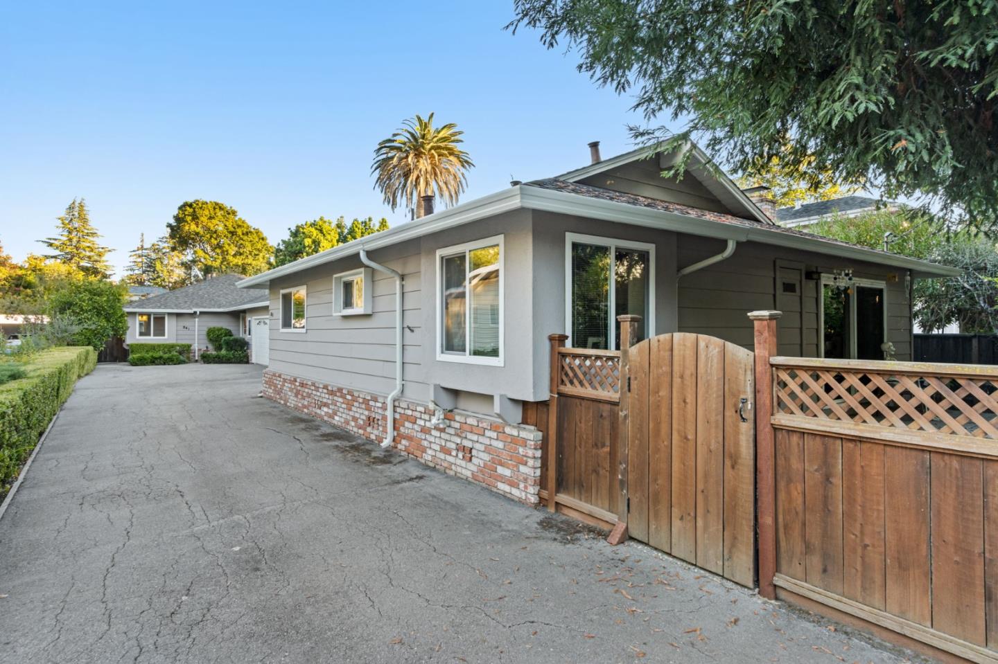 Detail Gallery Image 3 of 92 For 841 Partridge Ave, Menlo Park,  CA 94025 - – Beds | – Baths