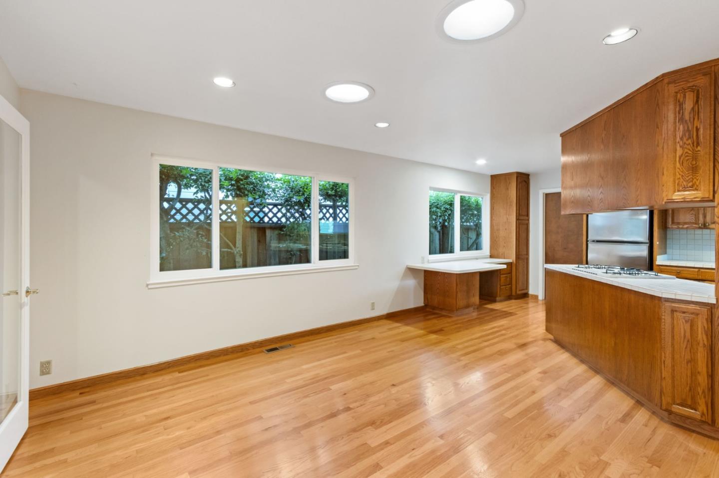 Detail Gallery Image 39 of 92 For 841 Partridge Ave, Menlo Park,  CA 94025 - – Beds | – Baths