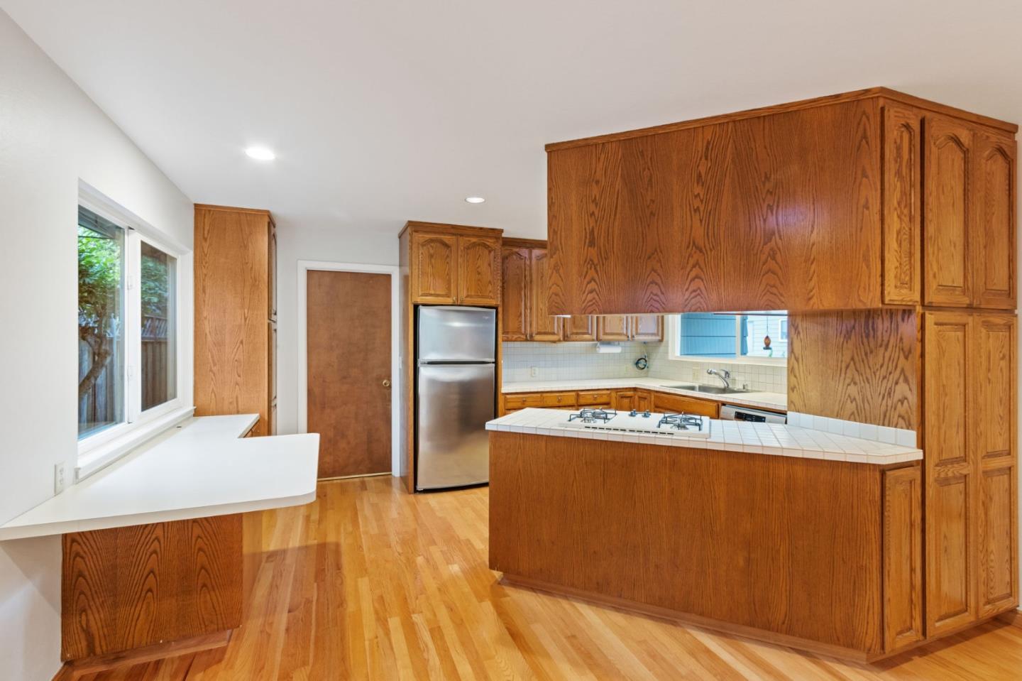 Detail Gallery Image 44 of 92 For 841 Partridge Ave, Menlo Park,  CA 94025 - – Beds | – Baths