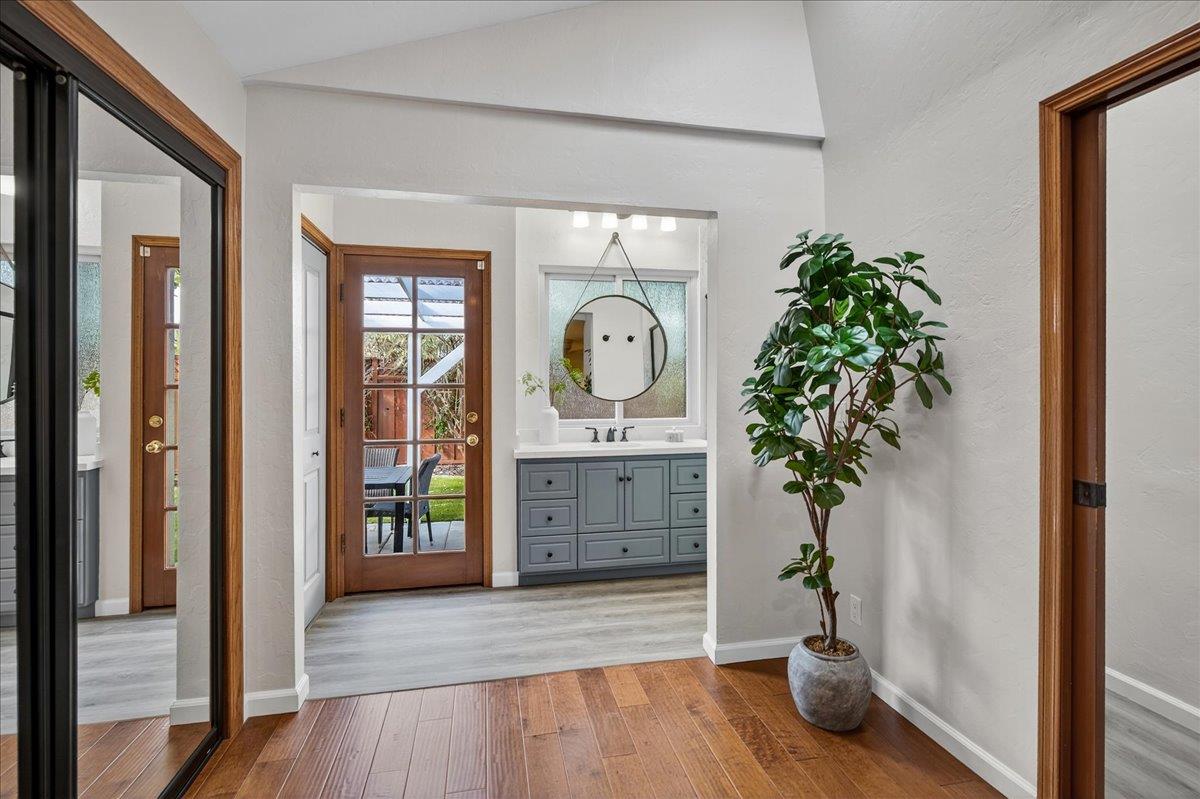 Detail Gallery Image 15 of 40 For 2544 Glenrio Dr, San Jose,  CA 95121 - 4 Beds | 4 Baths