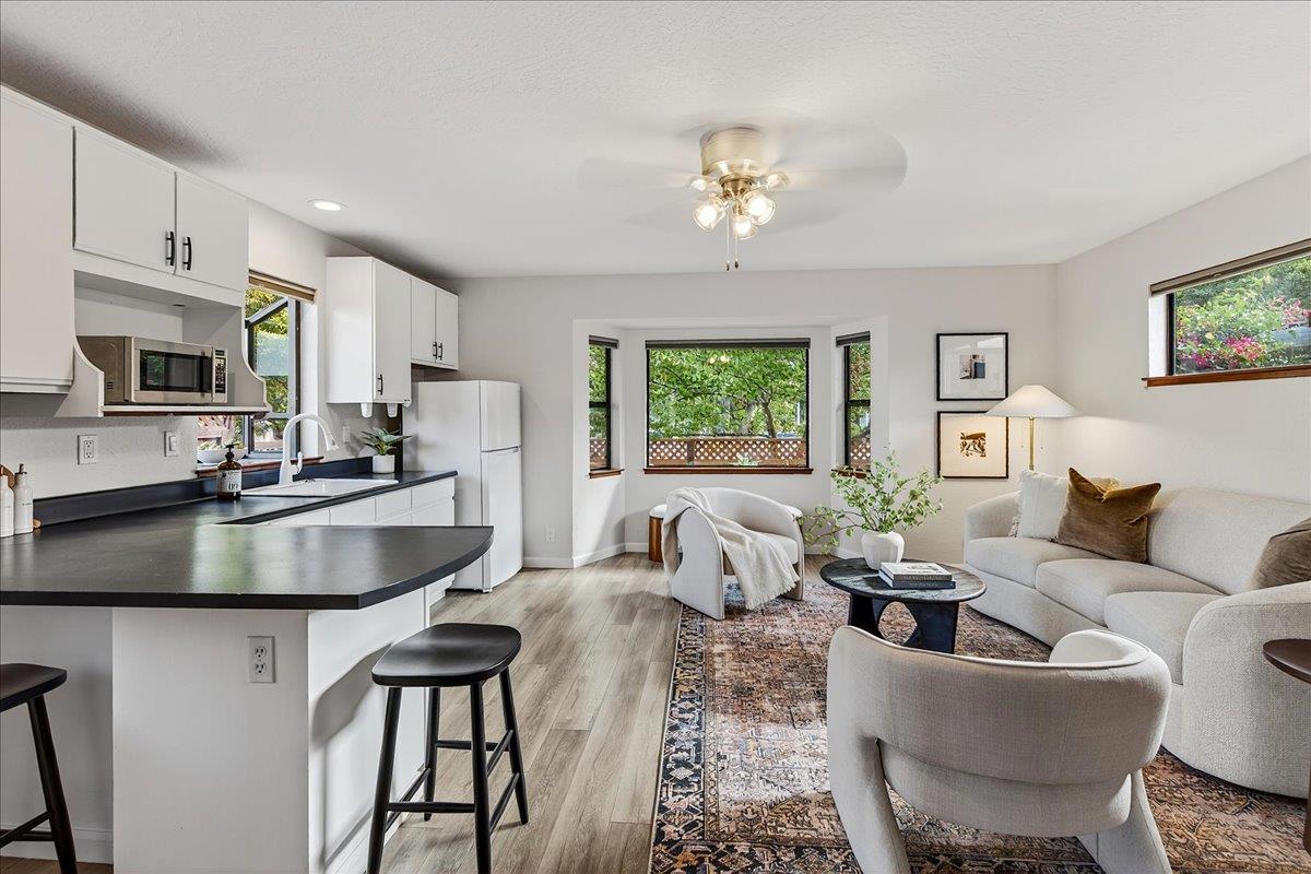 Detail Gallery Image 21 of 40 For 2544 Glenrio Dr, San Jose,  CA 95121 - 4 Beds | 4 Baths