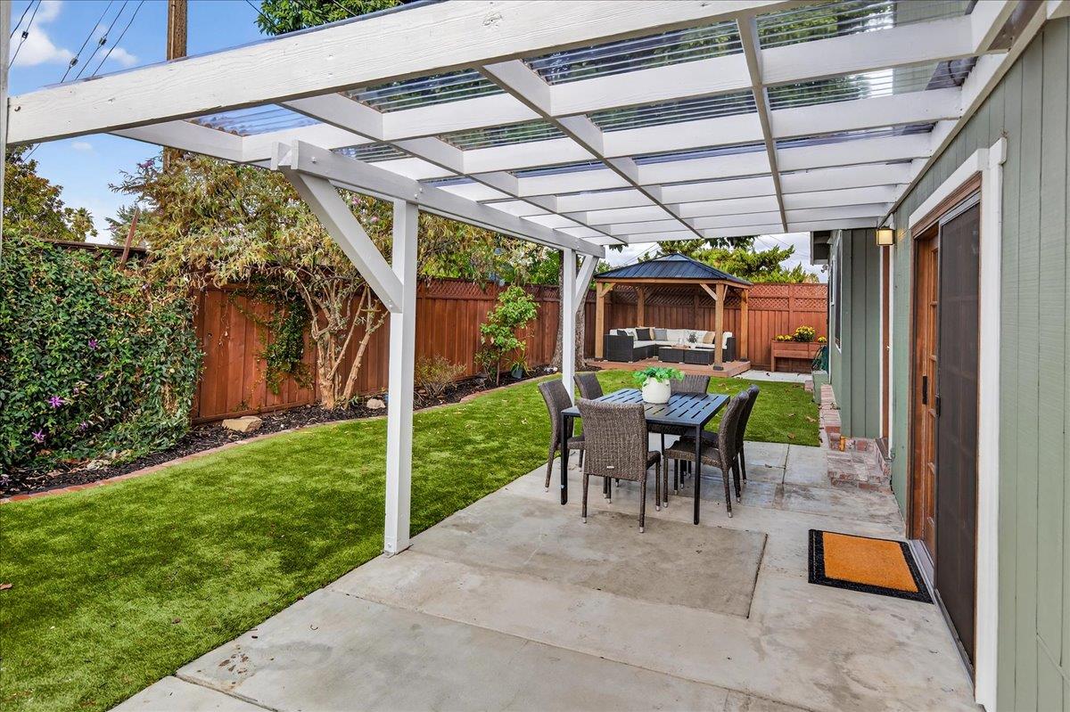 Detail Gallery Image 34 of 40 For 2544 Glenrio Dr, San Jose,  CA 95121 - 4 Beds | 4 Baths