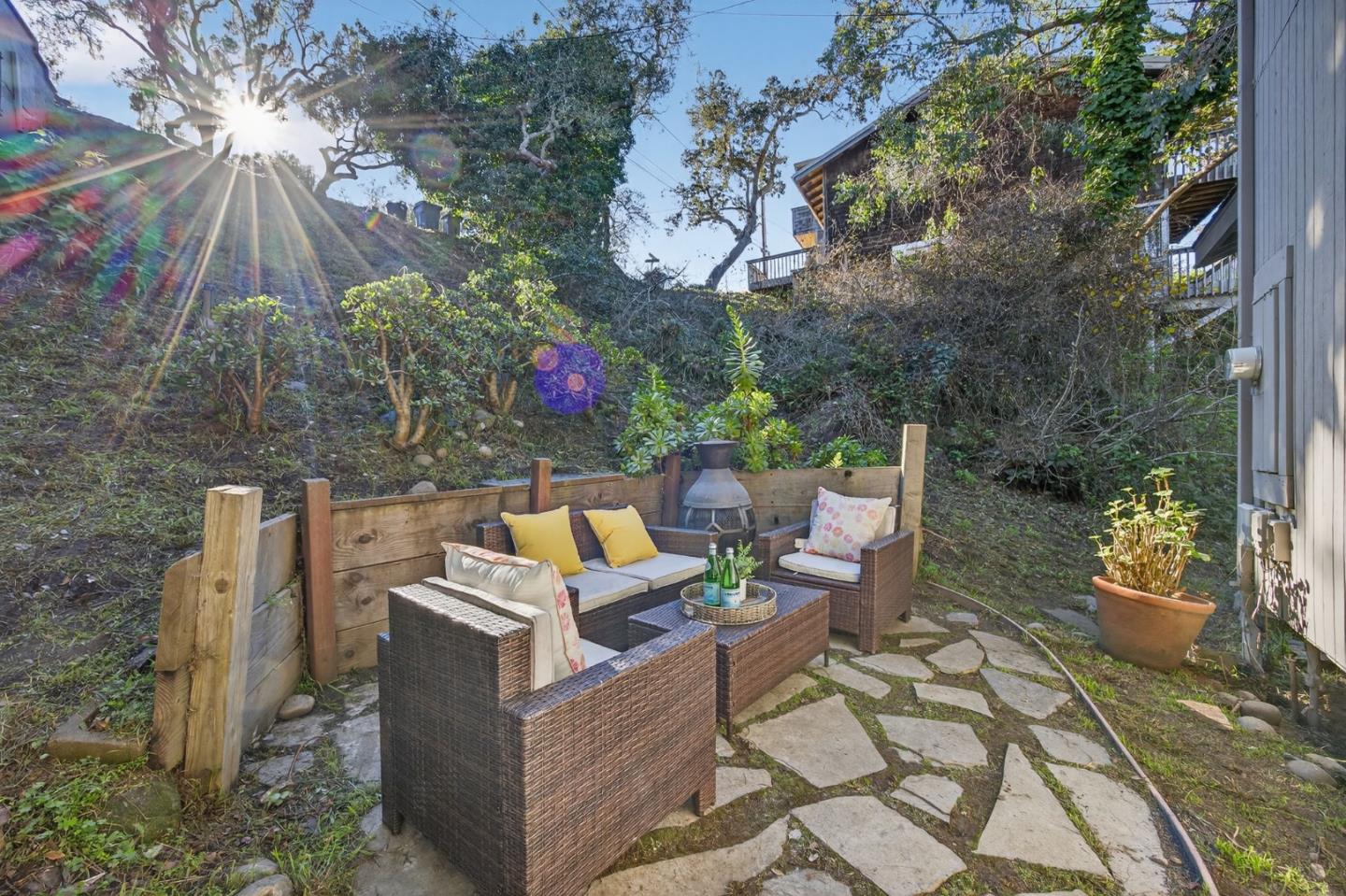 Detail Gallery Image 16 of 19 For 801 Cresta Vista Way, Aptos,  CA 95003 - 3 Beds | 2/1 Baths