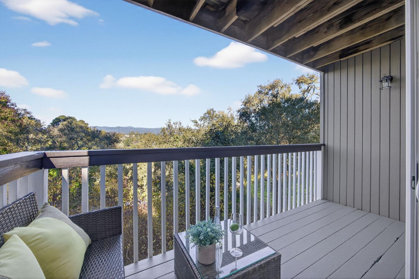 Detail Gallery Image 7 of 19 For 801 Cresta Vista Way, Aptos,  CA 95003 - 3 Beds | 2/1 Baths