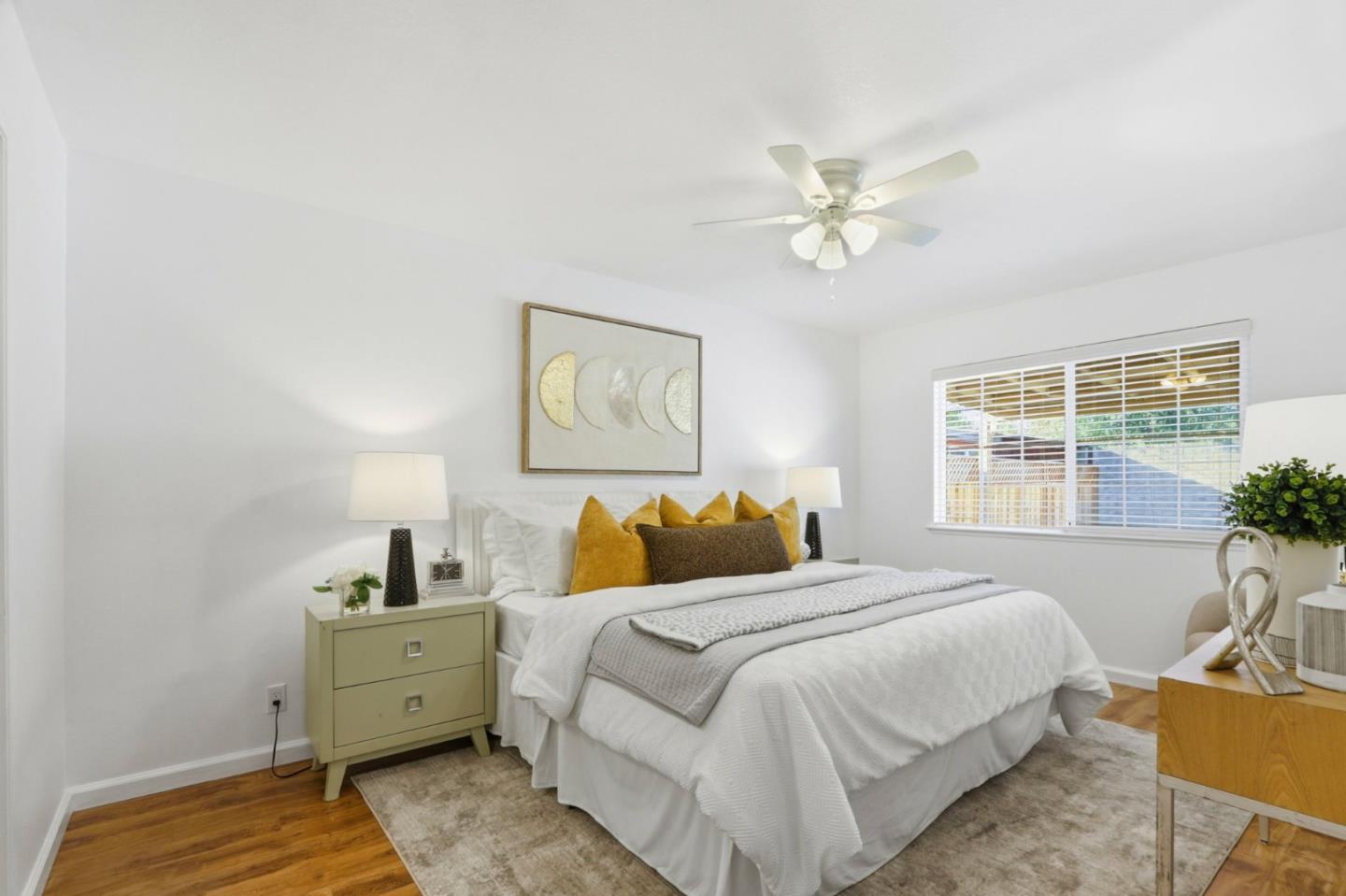 Detail Gallery Image 16 of 39 For 1671 Silvertree Dr, San Jose,  CA 95131 - 4 Beds | 2 Baths