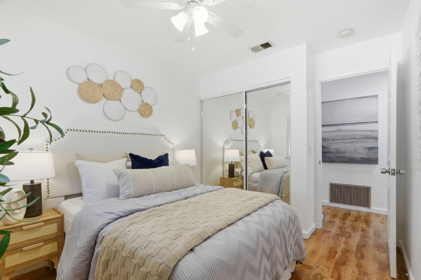 Detail Gallery Image 24 of 39 For 1671 Silvertree Dr, San Jose,  CA 95131 - 4 Beds | 2 Baths