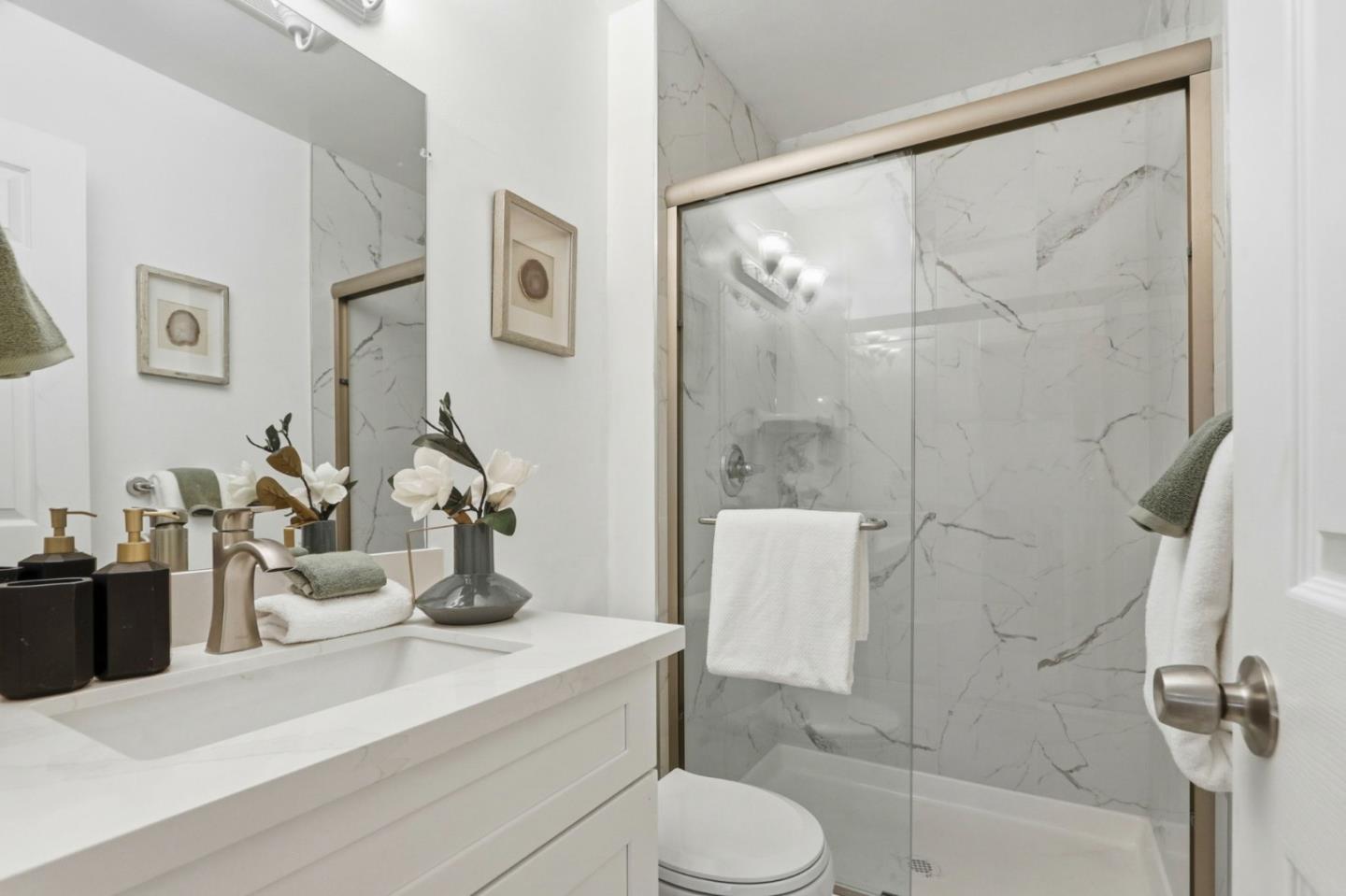 Detail Gallery Image 29 of 39 For 1671 Silvertree Dr, San Jose,  CA 95131 - 4 Beds | 2 Baths