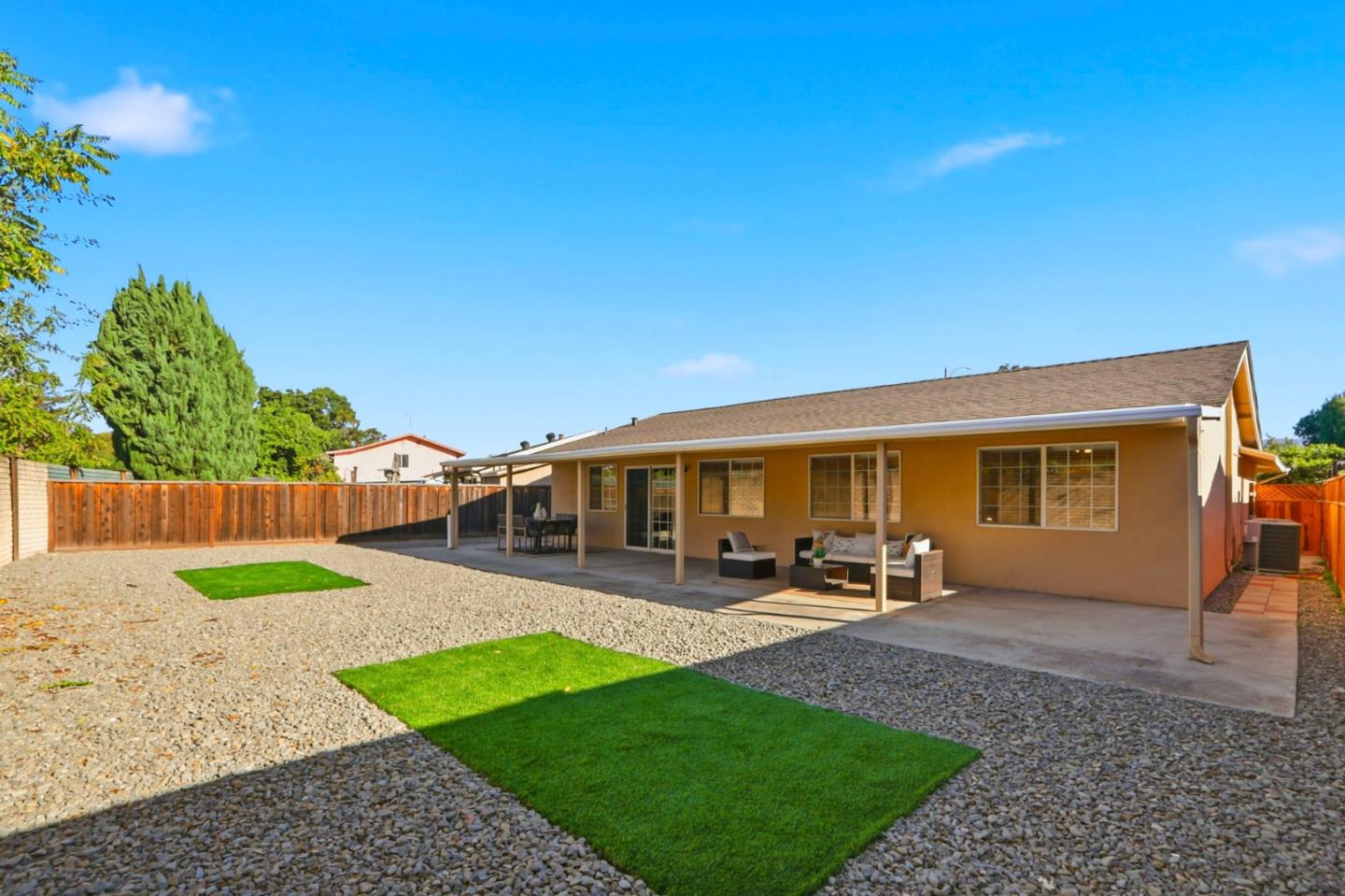 Detail Gallery Image 36 of 39 For 1671 Silvertree Dr, San Jose,  CA 95131 - 4 Beds | 2 Baths