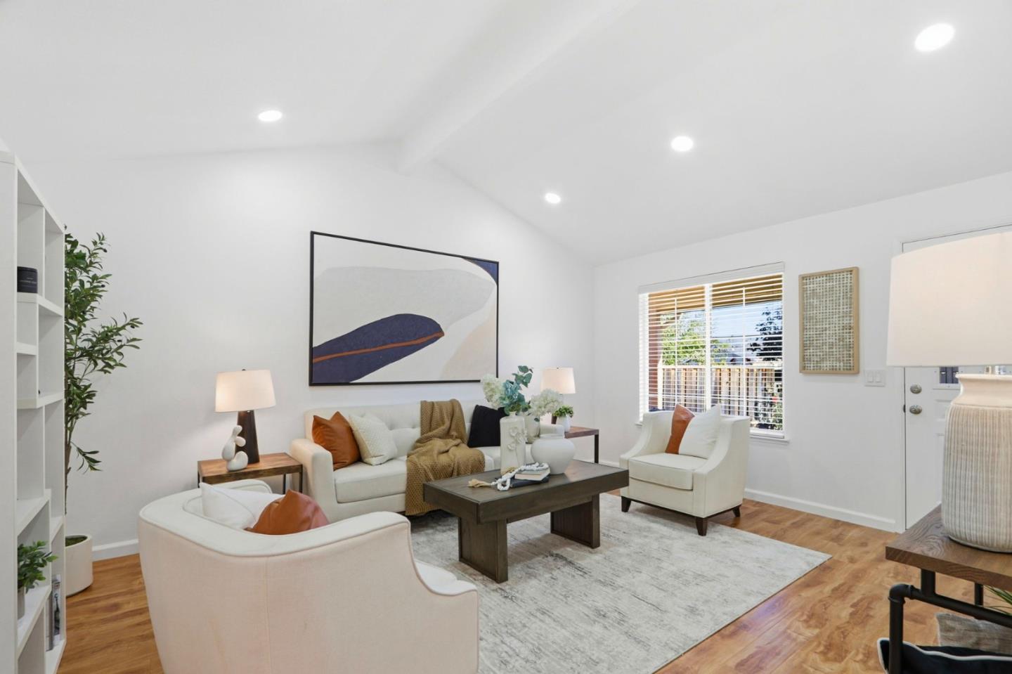 Detail Gallery Image 7 of 39 For 1671 Silvertree Dr, San Jose,  CA 95131 - 4 Beds | 2 Baths