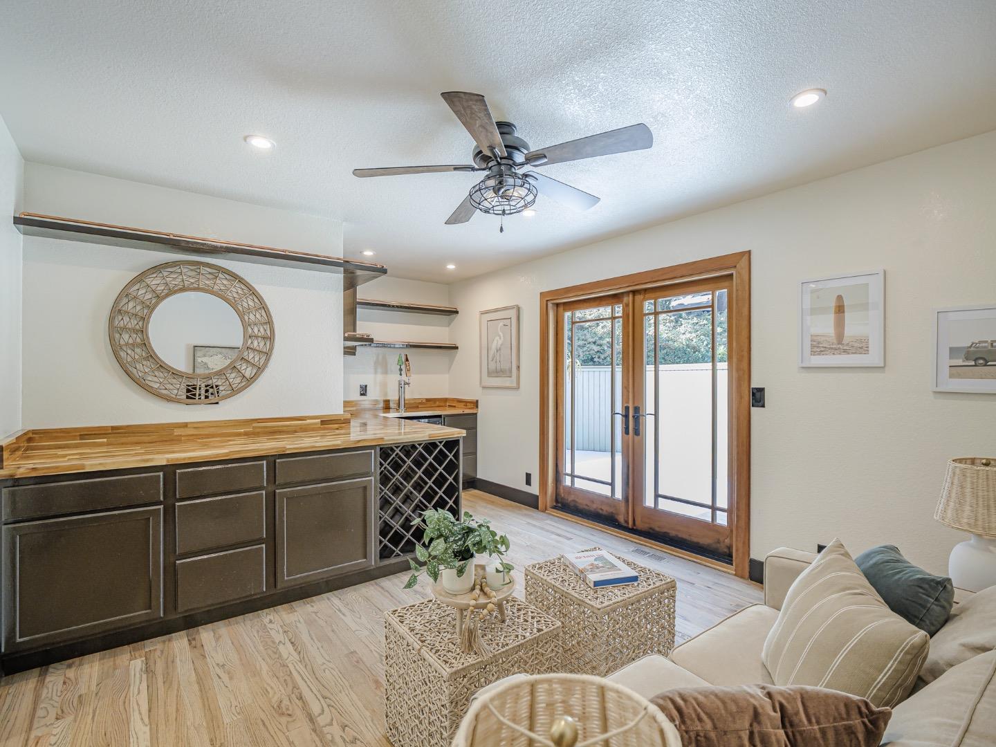 Detail Gallery Image 10 of 91 For 261 Dry Creek Rd, Aptos,  CA 95003 - 3 Beds | 3/1 Baths