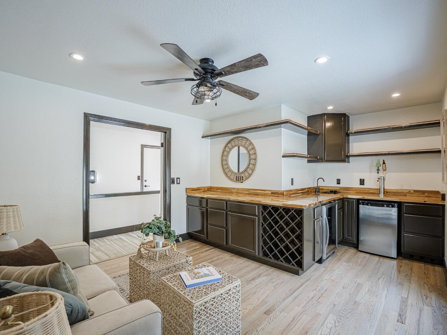 Detail Gallery Image 11 of 91 For 261 Dry Creek Rd, Aptos,  CA 95003 - 3 Beds | 3/1 Baths