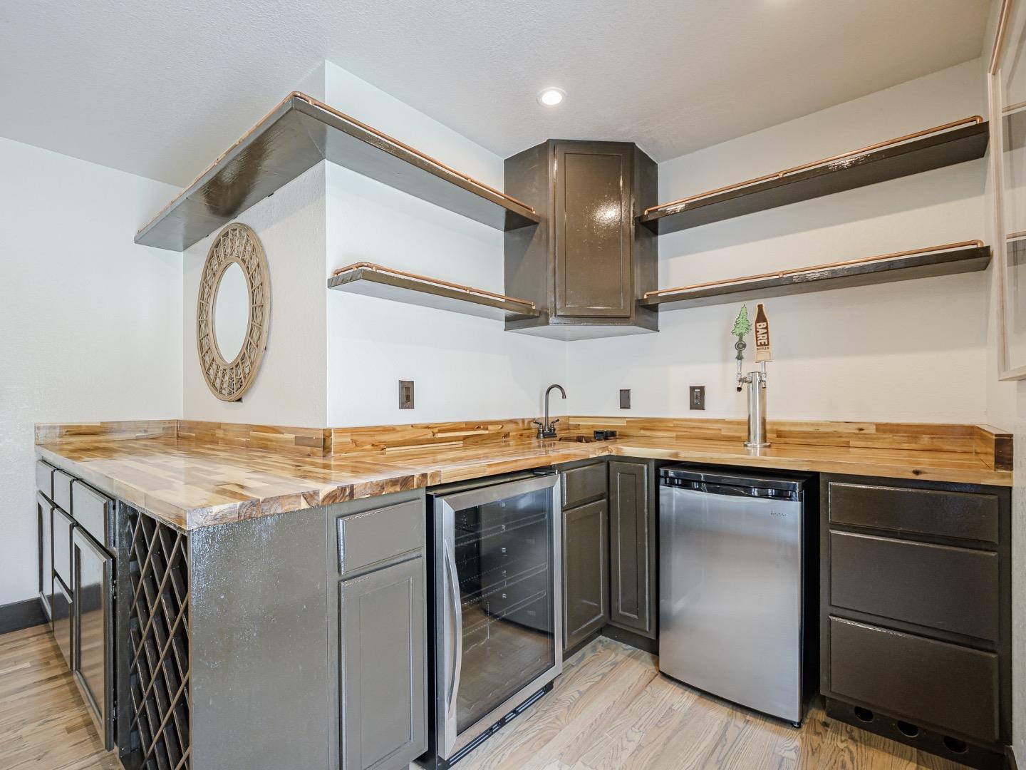 Detail Gallery Image 12 of 91 For 261 Dry Creek Rd, Aptos,  CA 95003 - 3 Beds | 3/1 Baths