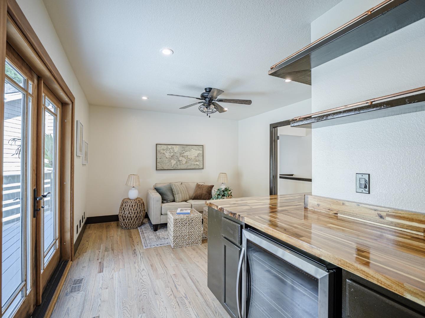 Detail Gallery Image 13 of 91 For 261 Dry Creek Rd, Aptos,  CA 95003 - 3 Beds | 3/1 Baths