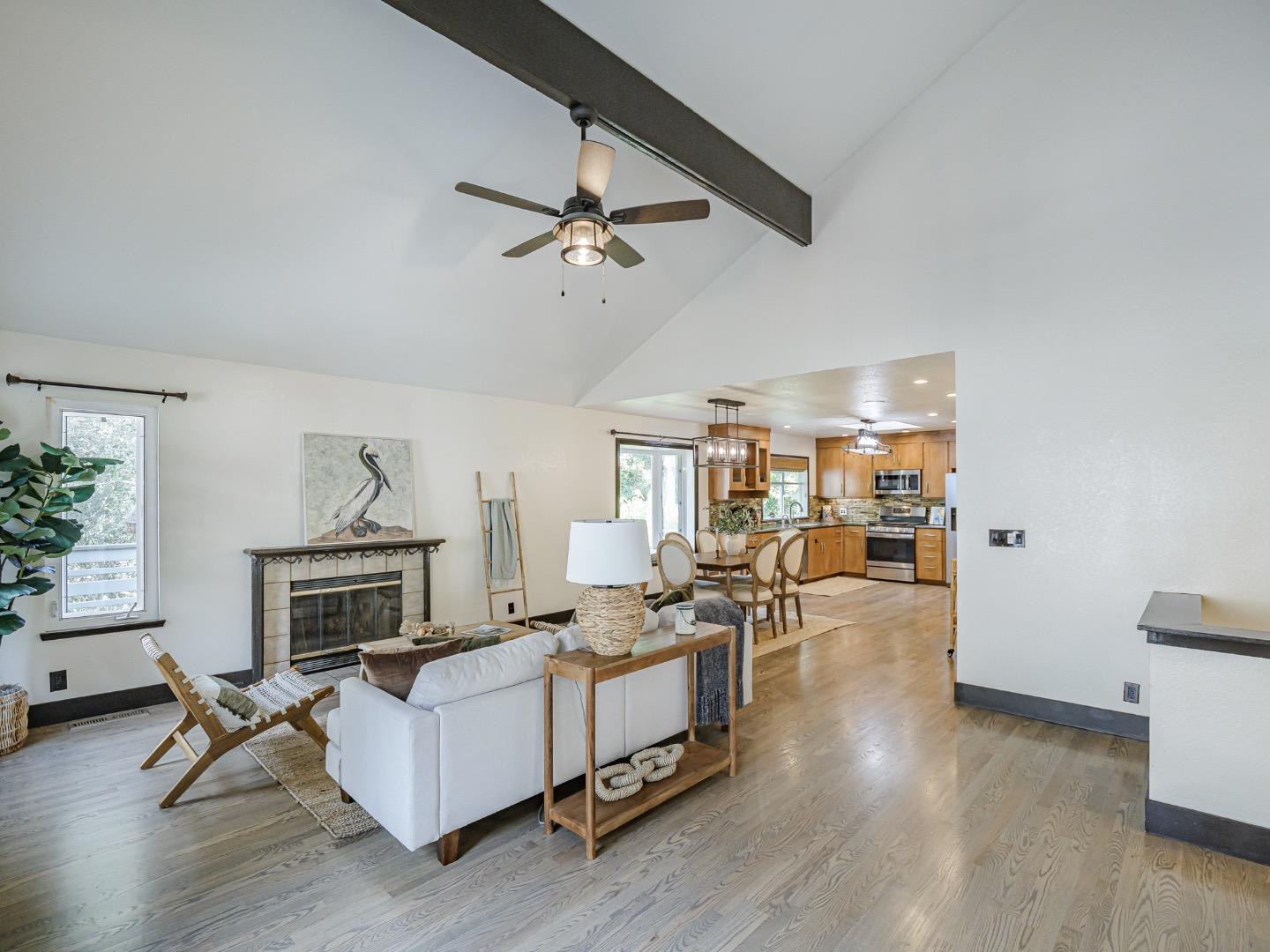 Detail Gallery Image 15 of 91 For 261 Dry Creek Rd, Aptos,  CA 95003 - 3 Beds | 3/1 Baths