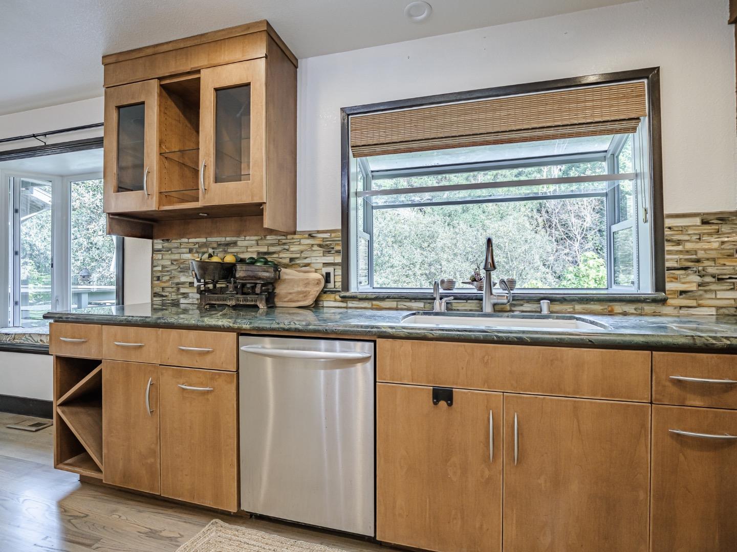 Detail Gallery Image 27 of 91 For 261 Dry Creek Rd, Aptos,  CA 95003 - 3 Beds | 3/1 Baths