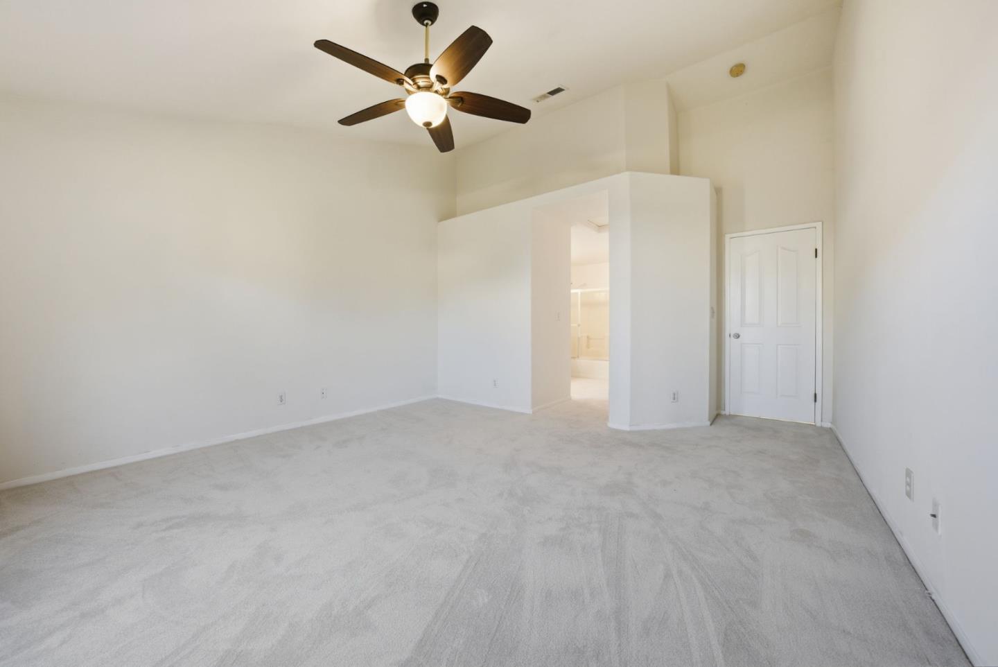 Detail Gallery Image 21 of 44 For 612 Saffron St, Hanford,  CA 93230 - 3 Beds | 2 Baths