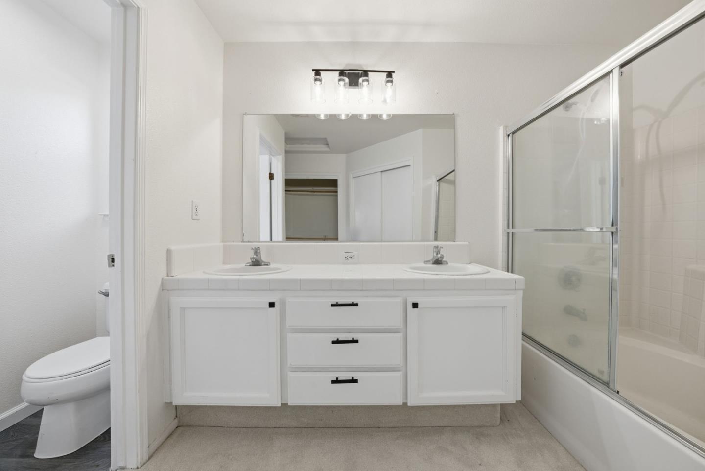 Detail Gallery Image 23 of 44 For 612 Saffron St, Hanford,  CA 93230 - 3 Beds | 2 Baths