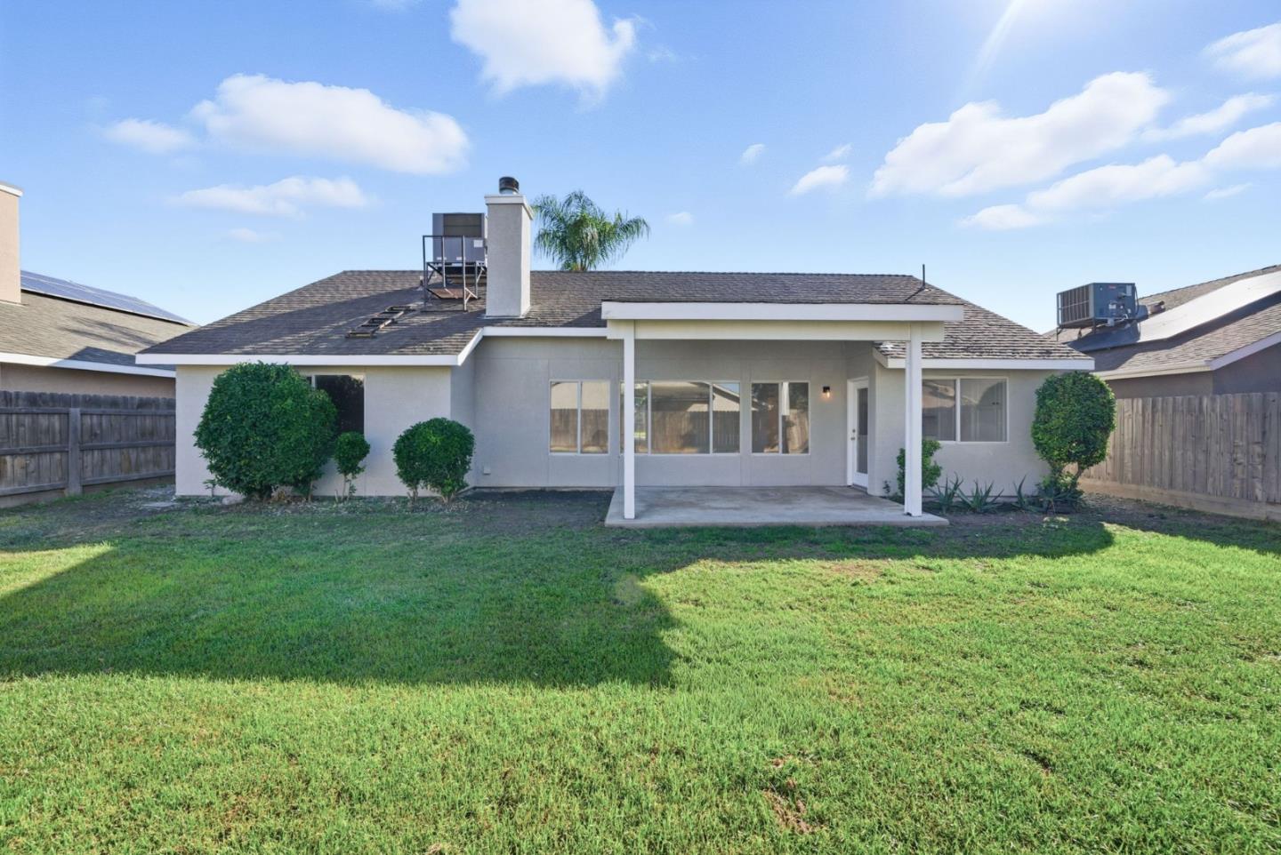 Detail Gallery Image 30 of 44 For 612 Saffron St, Hanford,  CA 93230 - 3 Beds | 2 Baths