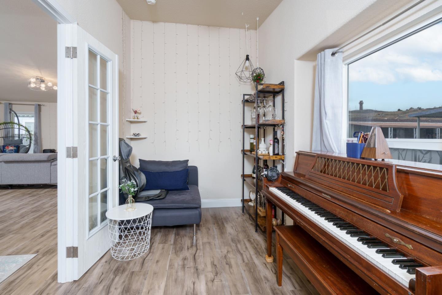 Detail Gallery Image 8 of 16 For 417 Chateau La Salle Dr. #417,  San Jose,  CA 95111 - 3 Beds | 2 Baths