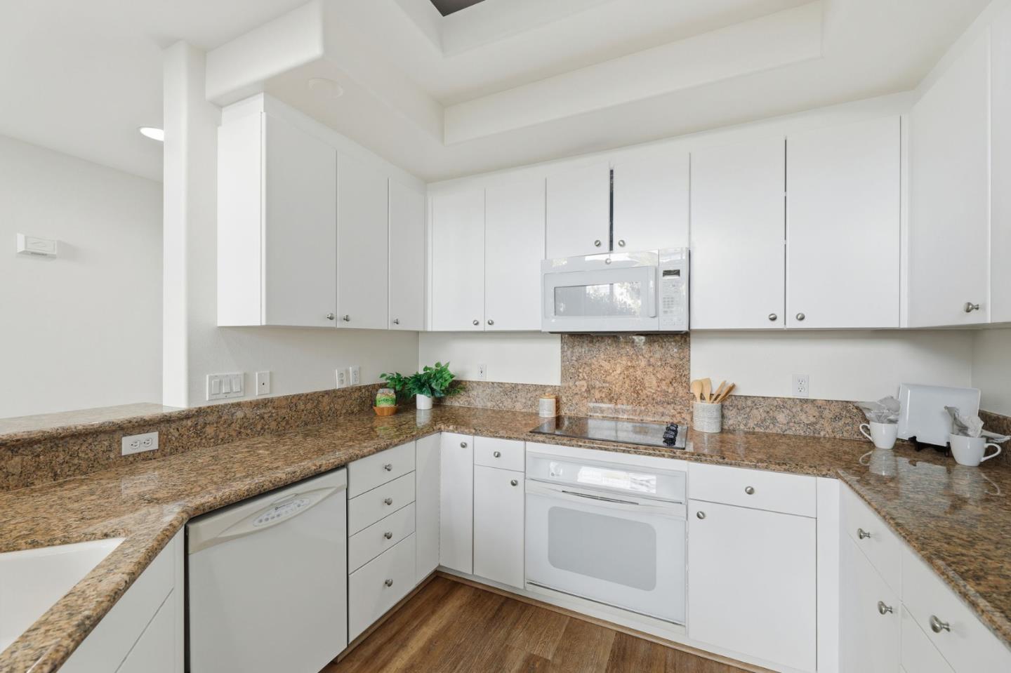 Detail Gallery Image 11 of 45 For 130 E San Fernando St #24,  San Jose,  CA 95112 - 2 Beds | 2 Baths