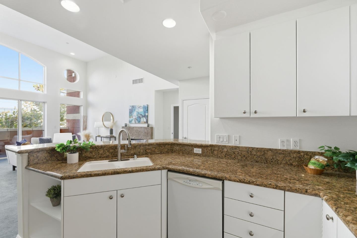 Detail Gallery Image 12 of 45 For 130 E San Fernando St #24,  San Jose,  CA 95112 - 2 Beds | 2 Baths