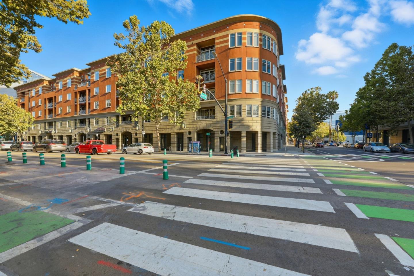 Detail Gallery Image 2 of 45 For 130 E San Fernando St #24,  San Jose,  CA 95112 - 2 Beds | 2 Baths